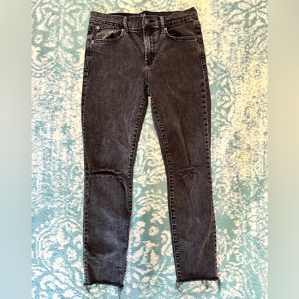 Gap True Skinny jeans in black